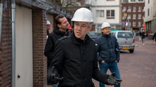 Eerste heipaal geslagen project De Burmandwarsstraat