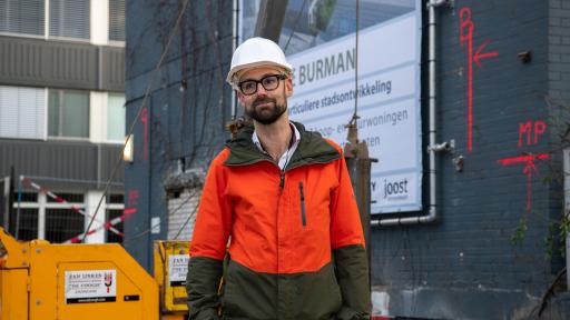 Eerste heipaal geslagen project De Burmandwarsstraat