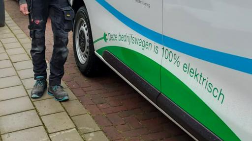 Intersell gaat over op elektrische auto's