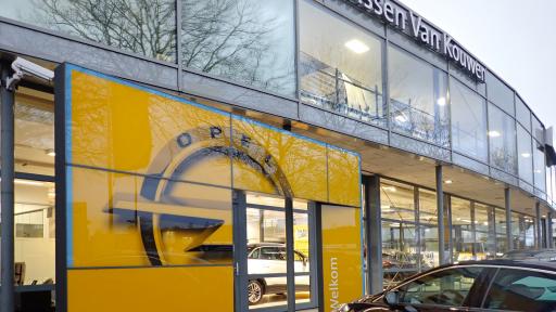 Verbouwing Opel garage Janssen van Kouwen Huizen